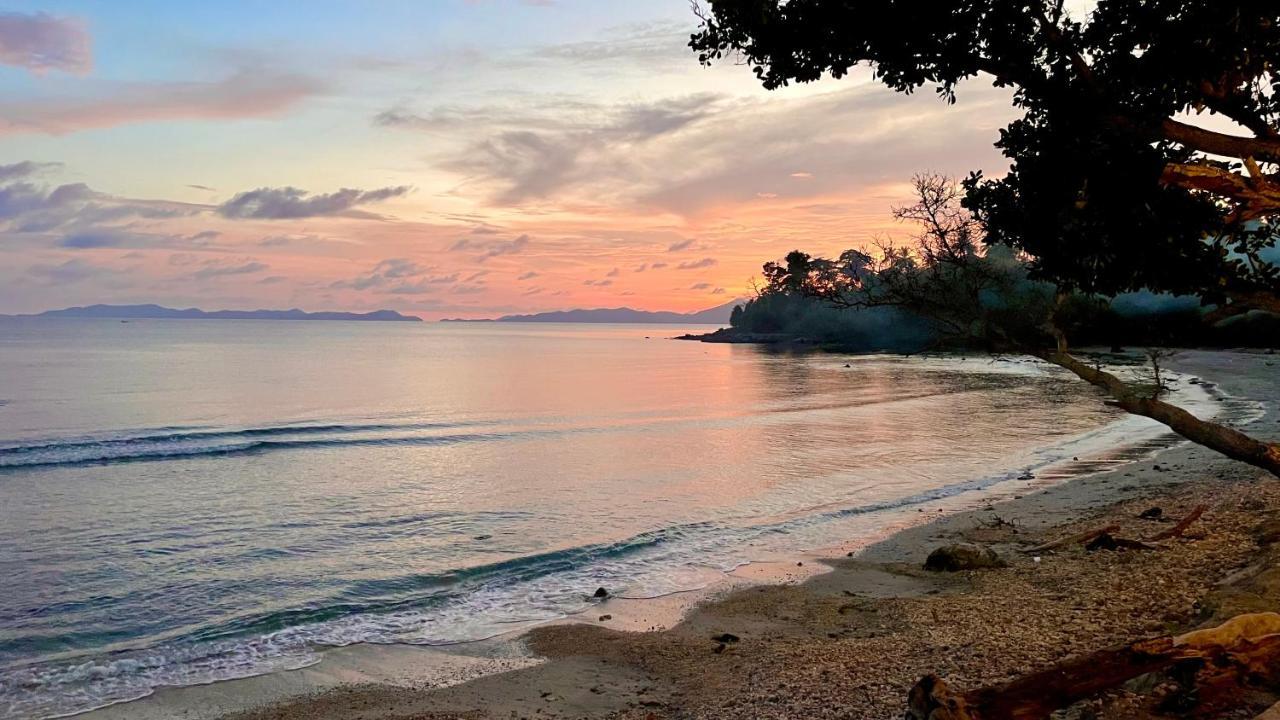 Sunset Beach Resort Weh Sabang  Kültér fotó
